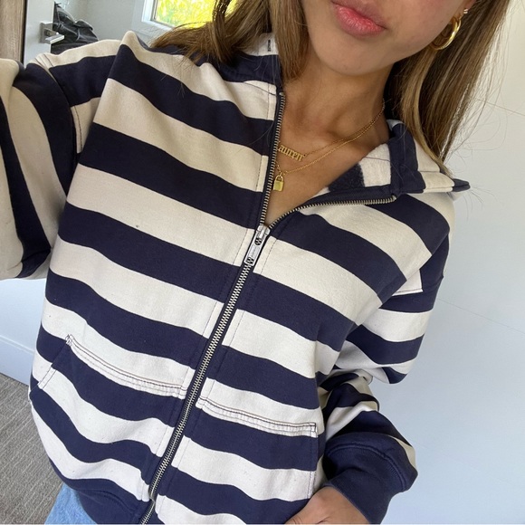 Christy Hoodie - Picture 3 of 7